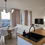 Urban Apartments Skyline - Sokolska Towers 30A - Gym & Sauna - 2 Free Garages - Luxury Apartament