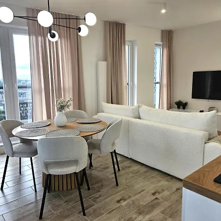 Apartamento Urban Luxury Skyline Sokolska Towers 30a, 2 Free Garages, Gym & Sauna, Self Check-in