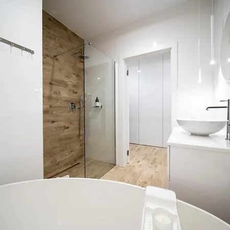Lägenhet Urban Skyline - Sokolska Towers 30a - Gym & Sauna - 2 Free Garages - Luxury Katowice