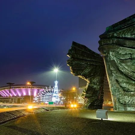 Urban Luxury Skyline Sokolska Towers 30a, 2 Free Garages, Gym & Sauna, Self Check-in Apartament Katowice