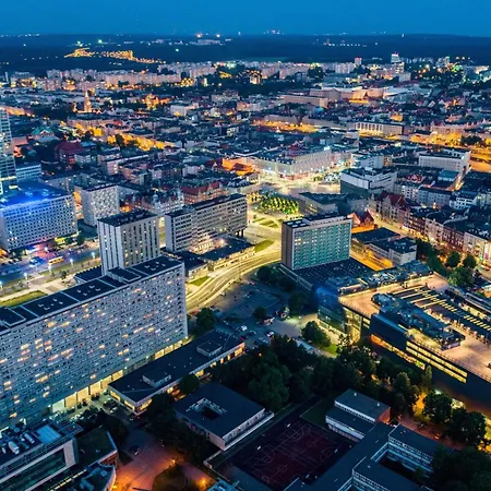 Urban Luxury Skyline Sokolska Towers 30a, 2 Free Garages, Gym & Sauna, Self Check-in Apartament