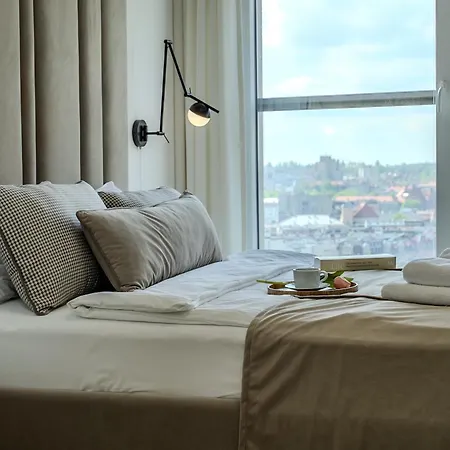 Urban Luxury Skyline Sokolska Towers 30a, 2 Free Garages, Gym&sauna, Self Check-in Apartment *