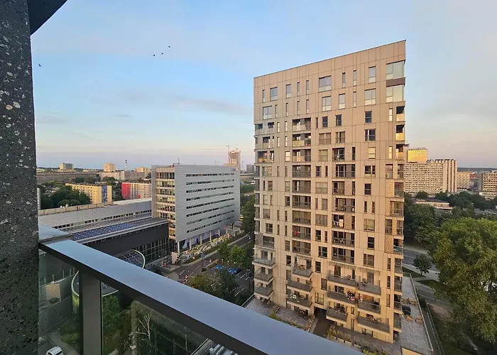 Urban Luxury Skyline Sokolska Towers 30a, 2 Free Garages, Gym & Sauna, Self Check-in كاتوفيتسه