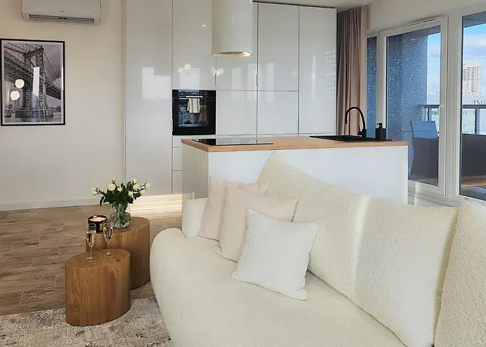 شقة Urban Luxury Skyline Sokolska Towers 30a, 2 Free Garages, Gym & Sauna, Self Check-in كاتوفيتسه